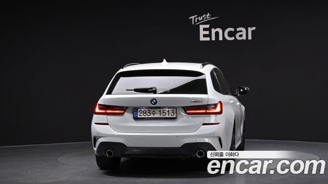 BMW 3 Series 2022 — ფოტო 4/20