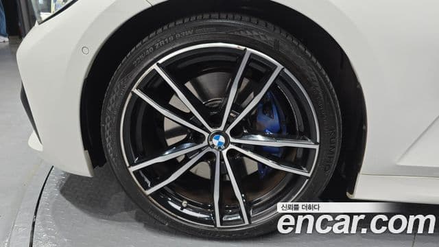 BMW 3 Series 2022 — ფოტო 5/20