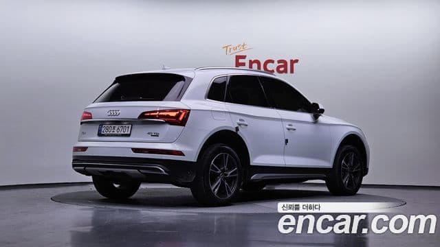 Audi Q5 2022 — Şəkil 2/20
