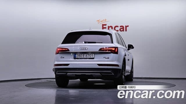 Audi Q5 2022 — Şəkil 4/20