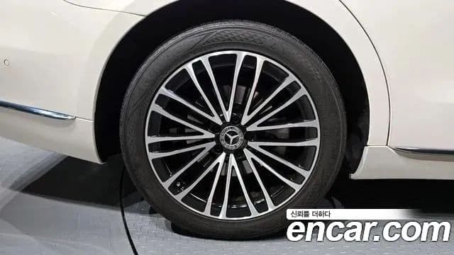 Mercedes-Benz S-Class 2021 — ფოტო 4/20