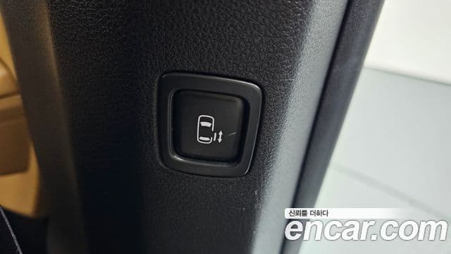 Kia Carnival 2021 — Фото 19/20