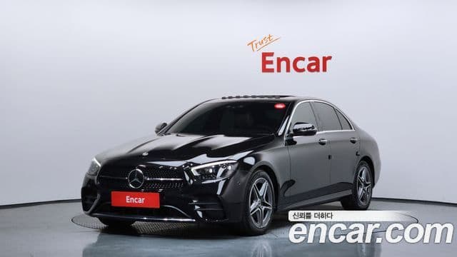 Mercedes-Benz E-Class 2022 — ფოტო 14/20