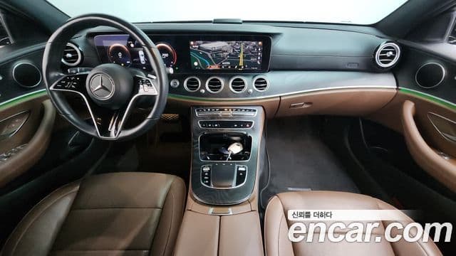 Mercedes-Benz E-Class 2022 — ფოტო 10/20