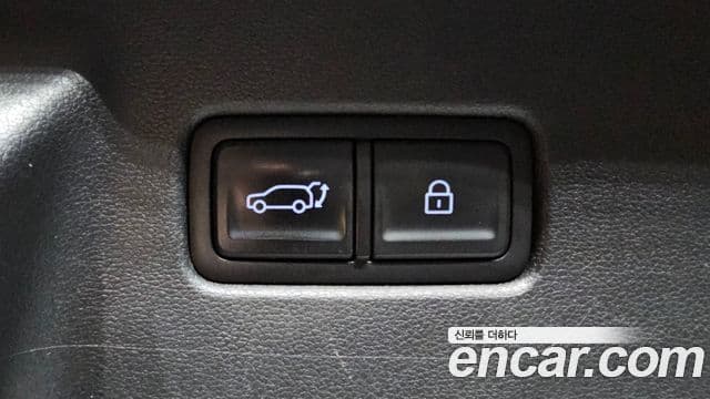 Hyundai Santa Fe 2023 — Şəkil 19/20