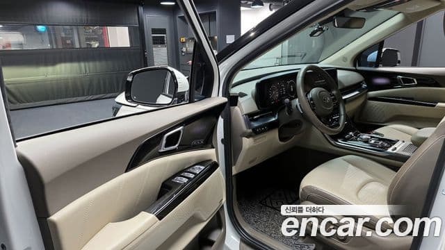 Kia Carnival 2021 — Фото 11/20