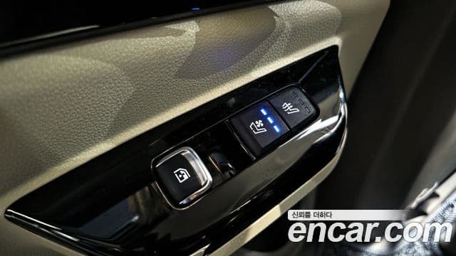 Kia Carnival 2021 — Фото 19/20