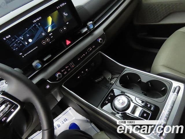Kia Carnival 2024 — фото 8 из 20