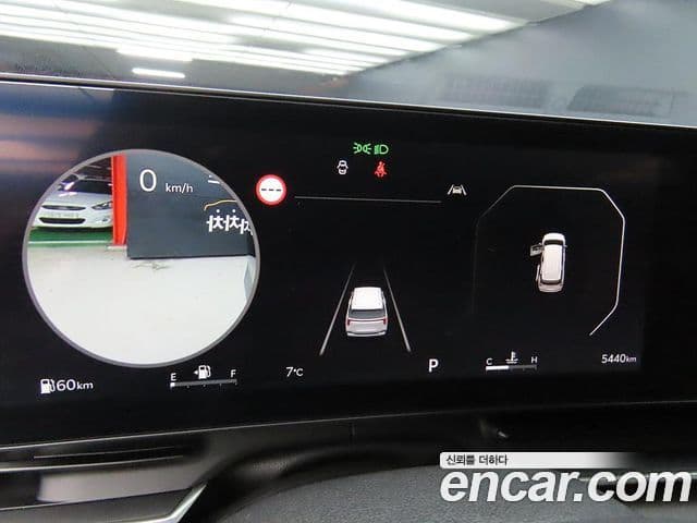 Kia Carnival 2024 — фото 15 из 20