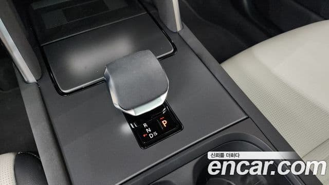 Land Rover Discovery Sport 2025 — фото 9 из 20