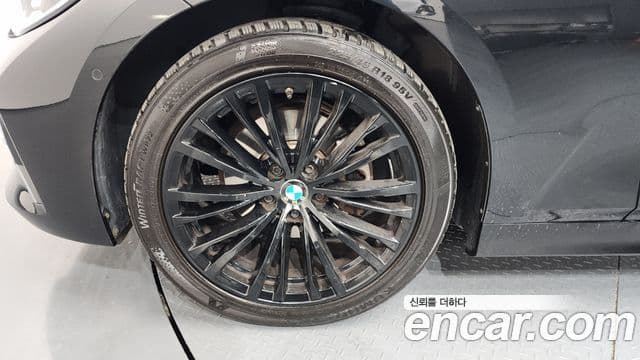 BMW 3 Series 2022 — ფოტო 5/20