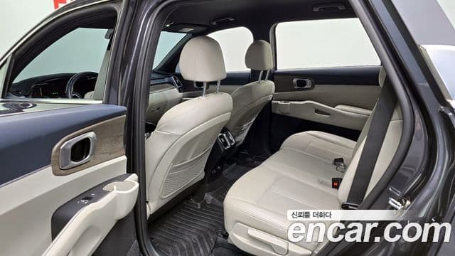 Kia Sorento 2022 — Şəkil 11/20
