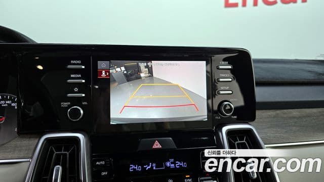 Kia Sorento 2022 — Şəkil 18/20