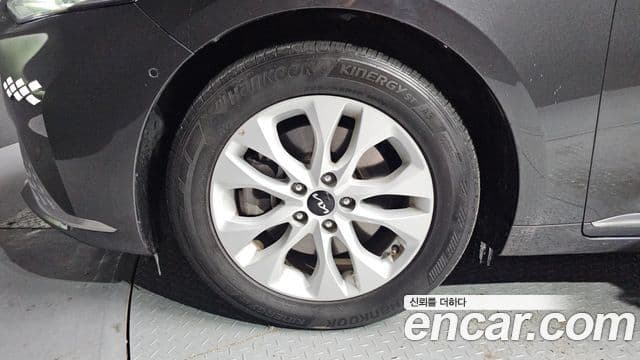 Kia K8 2022 — ფოტო 5/20
