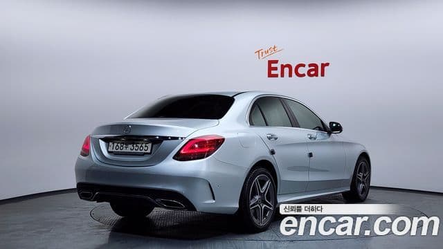 Mercedes-Benz C-Class 2021 — ფოტო 2/20