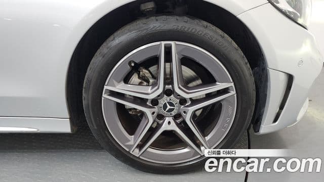 Mercedes-Benz C-Class 2021 — ფოტო 5/20