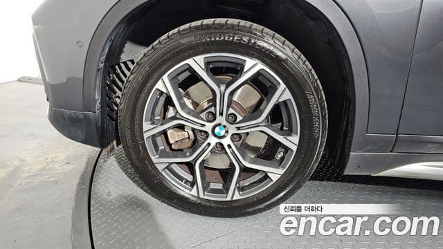 BMW X1 2021 — Şəkil 4/20