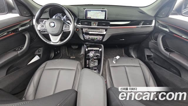 BMW X1 2021 — Şəkil 10/20