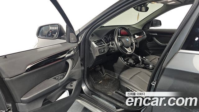 BMW X1 2021 — Şəkil 8/20