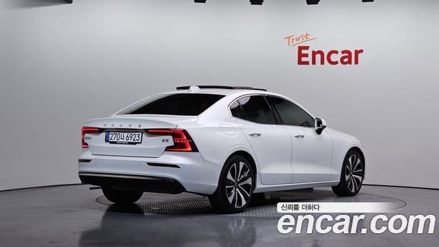 Volvo S60 2024 — Photo 5/20