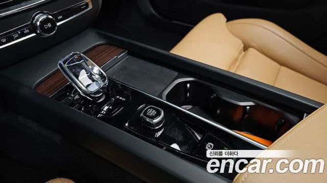 Volvo S60 2024 — Photo 17/20