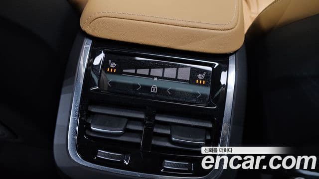 Volvo S60 2024 — Photo 14/20