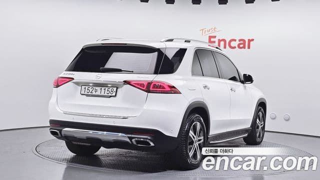 Mercedes-Benz GLE-Class 2019 — Photo 1/20