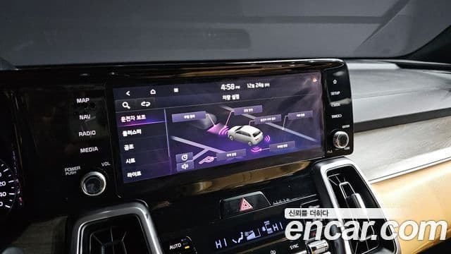 Kia Sorento 2020 — ფოტო 16/20