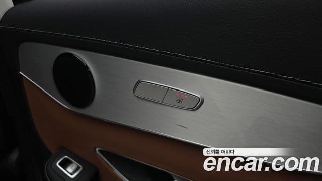 Mercedes-Benz GLC-Class 2022 — ფოტო 19/20