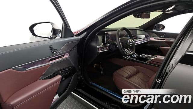 BMW 7 Series 2025 — Şəkil 9/20