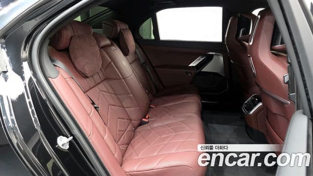 BMW 7 Series 2025 — Şəkil 12/20