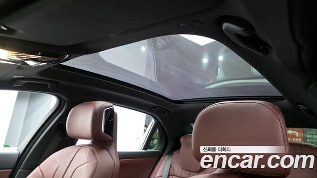 BMW 7 Series 2025 — Şəkil 19/20