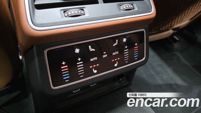 Audi A6 2022 — ფოტო 18/20