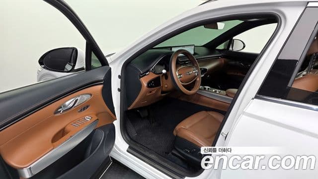 Genesis GV70 2021 — Photo 4/20