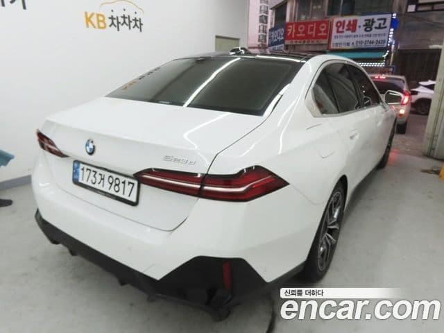 BMW 5 Series 2024 — Photo 13/20