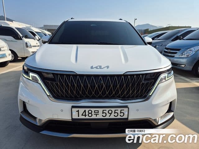 Kia Carnival 2023 — ფოტო 5/15