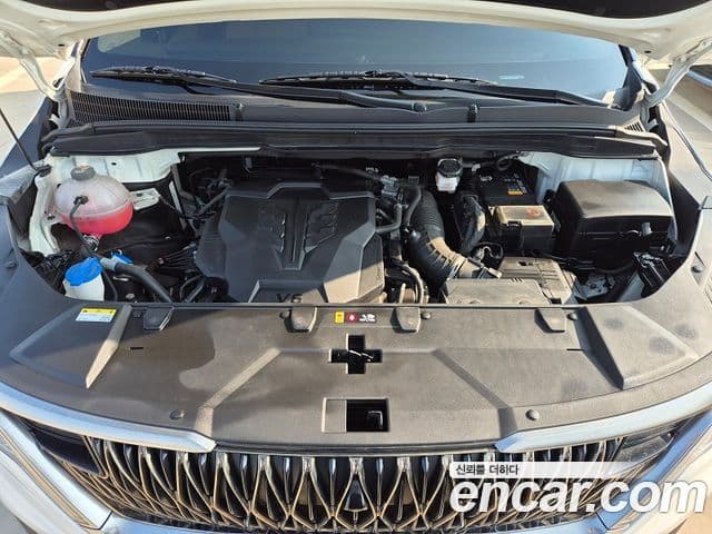 Kia Carnival 2023 — ფოტო 9/15
