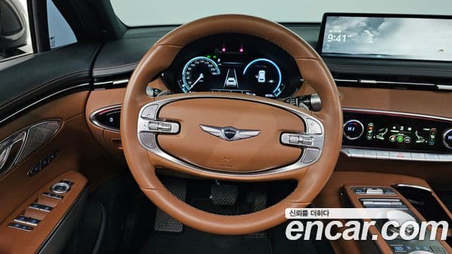Genesis GV70 2021 — ფოტო 15/20