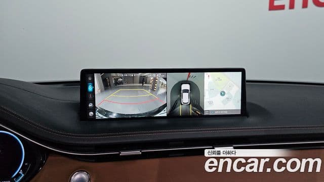 Genesis GV70 2021 — ფოტო 16/20