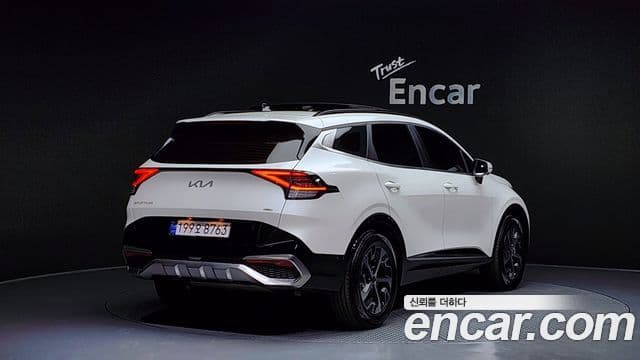 Kia Sportage 2021 — ფოტო 2/20