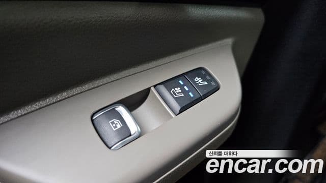 Kia Carnival 2024 — фото 17 из 20