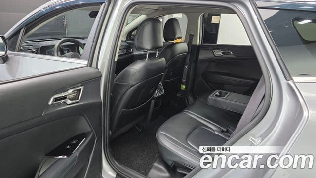 Kia Sportage 2021 — ფოტო 11/20