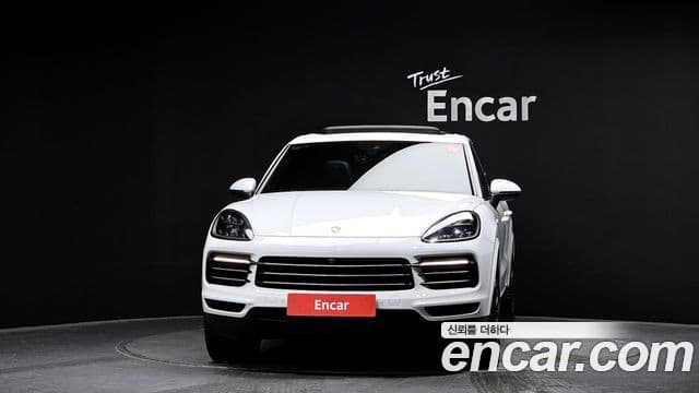 Porsche Cayenne 2020 — ფოტო 3/20