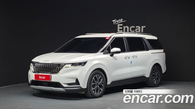 Kia Carnival 2023 — Фото 1/20