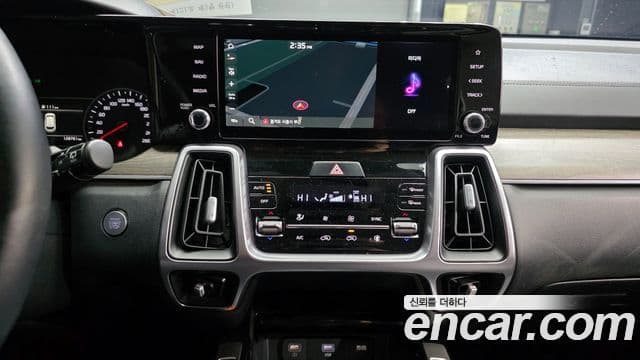 Kia Sorento 2022 — Фото 18/20