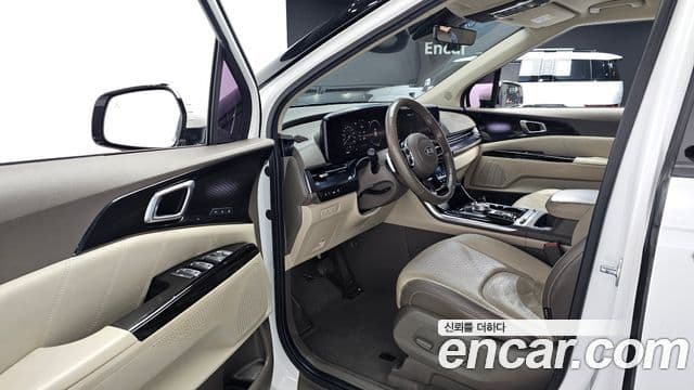 Kia Carnival 2021 — ფოტო 11/20