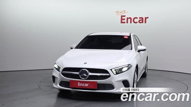 Mercedes-Benz A-Class 2019 — Şəkil 17/20