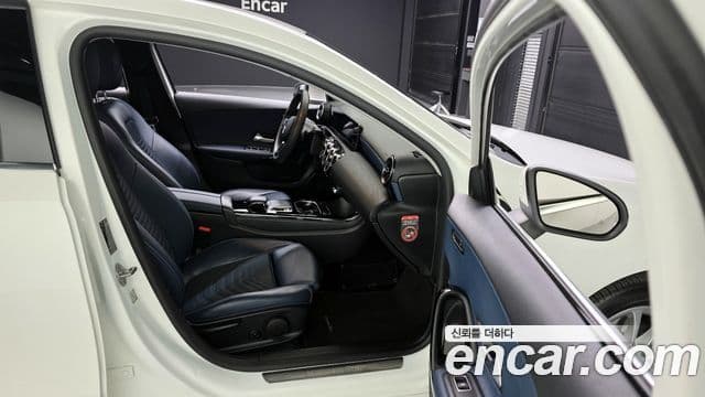 Mercedes-Benz A-Class 2019 — Şəkil 9/20