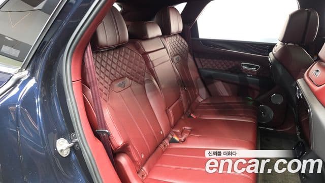 Bentley Bentayga 2022 — ფოტო 12/20