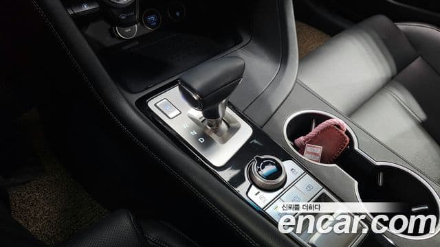 Genesis G70 2020 — Photo 13/20